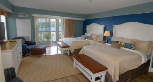 Watkins Glen Harbor Hotel suite